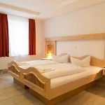 Krone 3* Königsbrunn