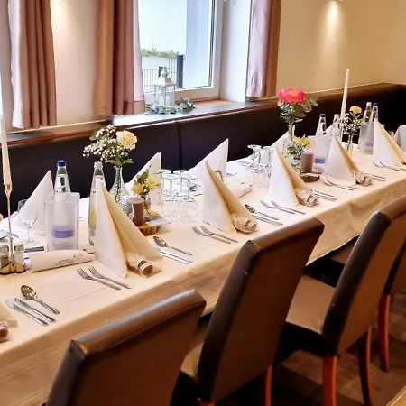 Krone & Restaurant 코니그스브륀