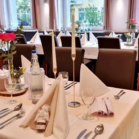 Krone & Restaurant 호텔