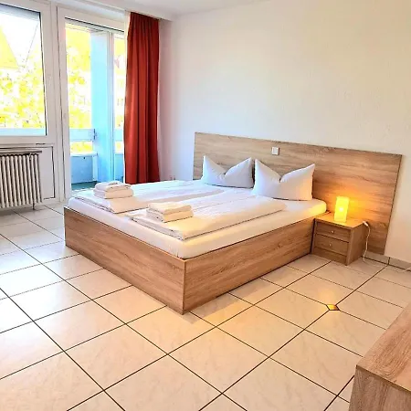 Krone & Restaurant Otel Königsbrunn