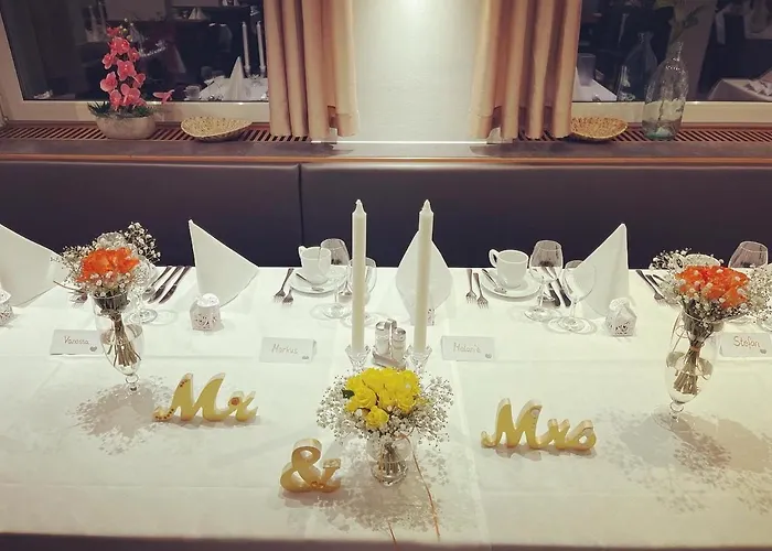 Krone & Restaurant Hotel Koenigsbrunn